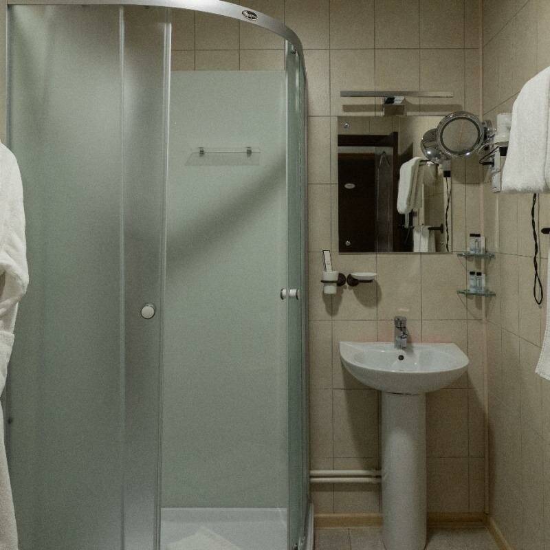 Фотографии номера Стандарт 2 кровати с видом на реку в Гостинице 40-й меридиан Арбат Коломна